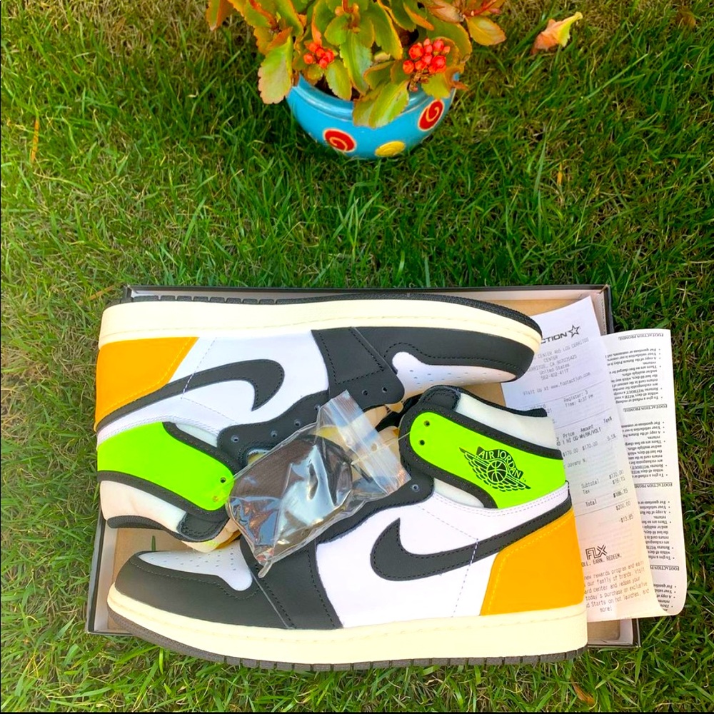 Jordan 1 Volt